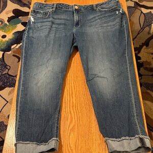 Lee Cropped Roll-Hem Jeans in Medium Blue